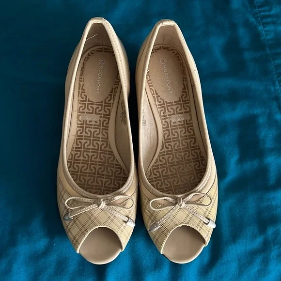 Size 7.5 Rockport open toe mini wedge shoes - Picture 1 of 7